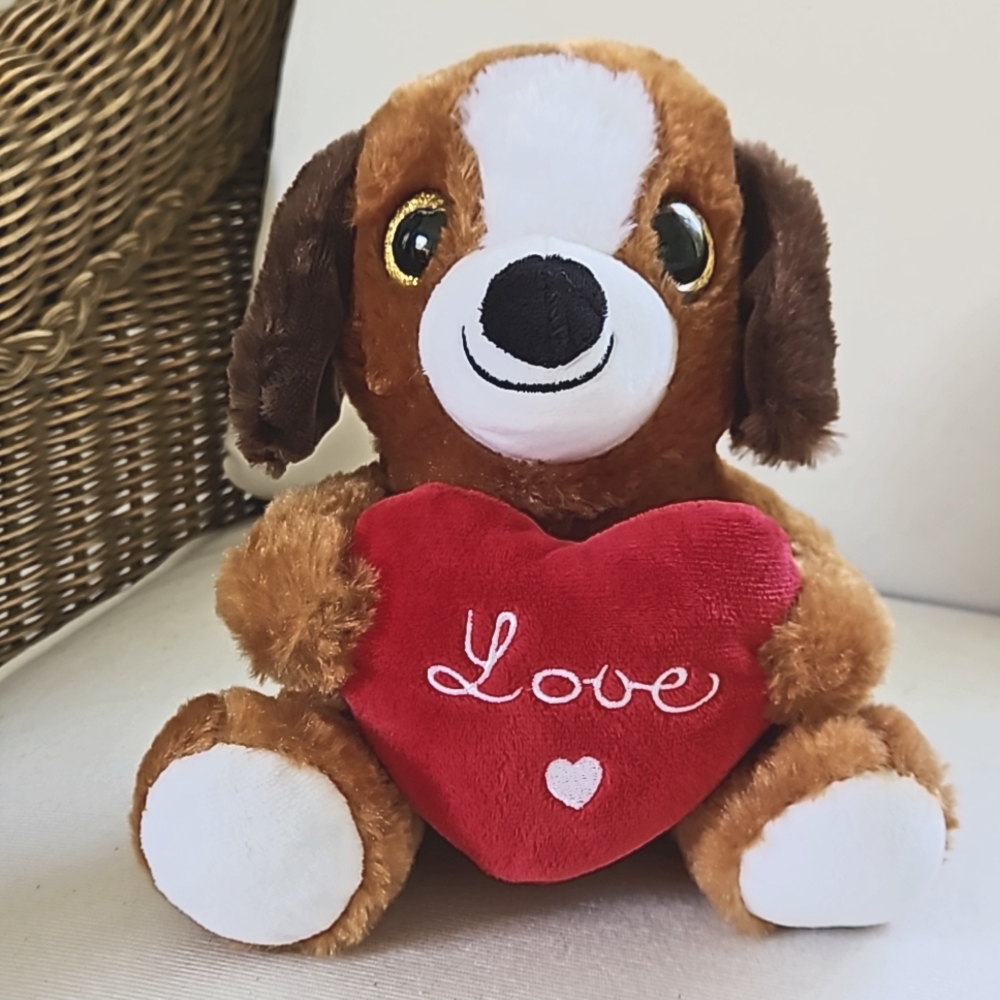 NWOT LIVARNO Home Plush Dog Heart "Love" Pillow Brown Red & White